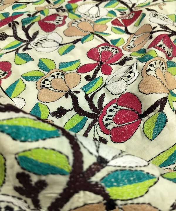 KANTHA EMBROIDERED TUSSAR SAREE - Image 3